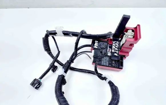 Toyota Yaris XP210 Positive cable (battery)