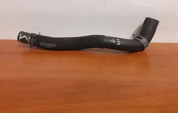 Audi A3 8Y Engine coolant pipe/hose 10668 5Q0121064