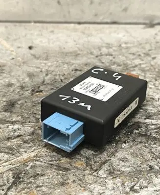 Citroen C4 II Alarm control unit/module 9665582380