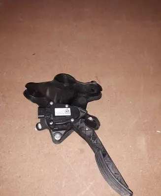 Nissan Murano Z51 Accelerator throttle pedal 180021AA0B