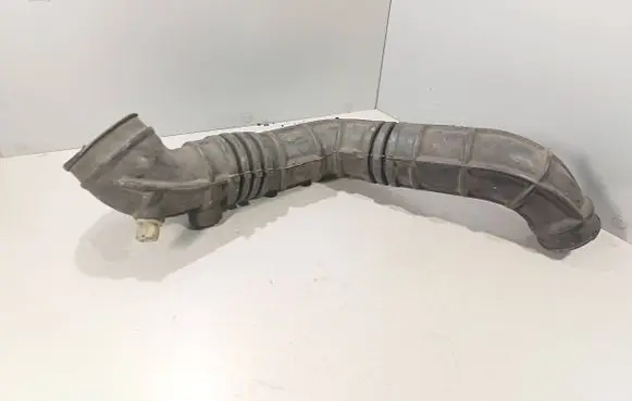 Volvo S40, V40 Air intake hose/pipe MB957388 5V023SCAT2
