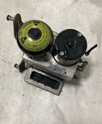 Mercedes-Benz E W211 ABS Pump 0265960035 1D0Z0707010B