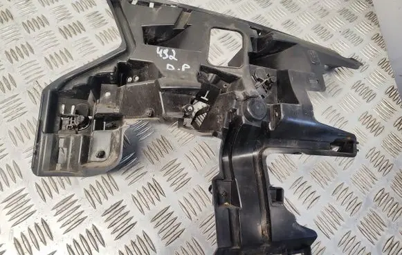 Volvo V40 Front bumper mounting bracket 31347090