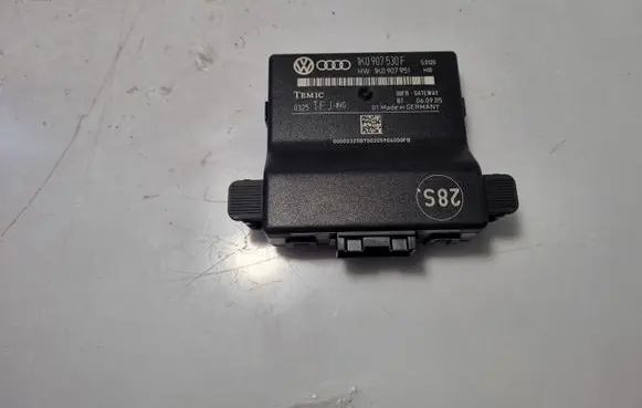 Volkswagen Golf V Gateway control module 1K0907530F