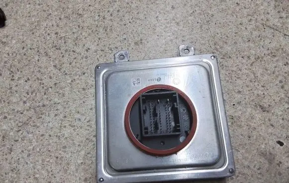 Headlight ballast module Xenon