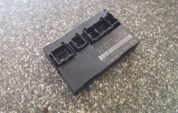 Volkswagen Touran I Other control units/modules 1K0959433C