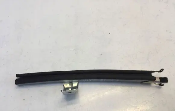Nissan Juke II F16 Rear door window/glass frame 