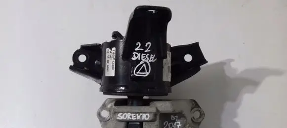 KIA Sorento Engine mount bracket 21830C5400