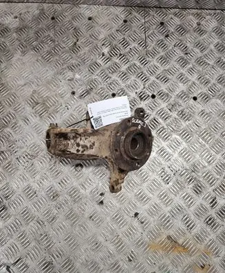 Front wheel hub spindle knuckle