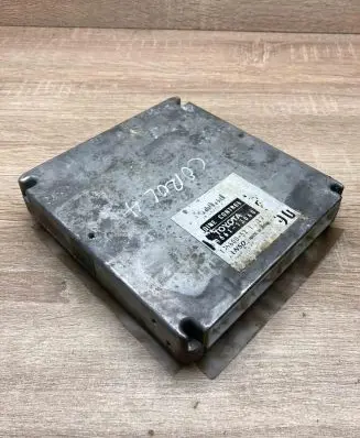Toyota Corolla E120 E130 Engine control unit/module ECU 8966113060 1758005211
