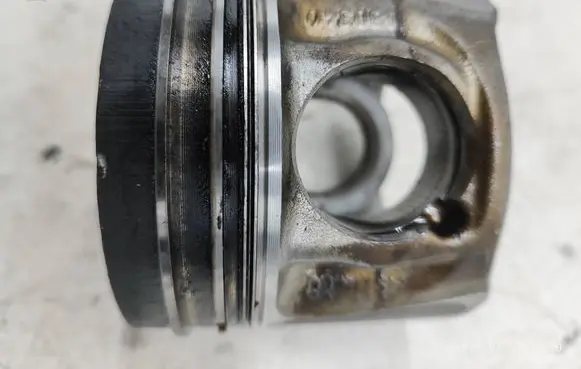 Renault Trafic III (X82) Piston 080340