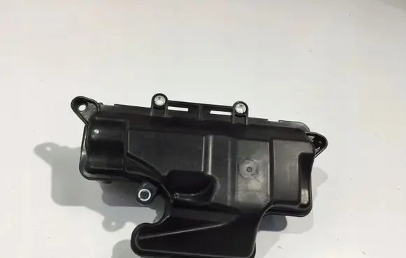 Vacuum air tank