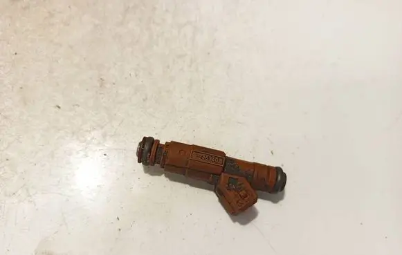 Volvo V50 Fuel injector 0280155831 9186343