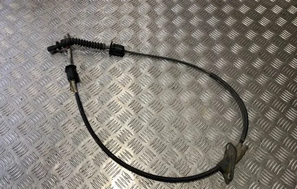 Volvo V70 Gear shift cable linkage 8675068