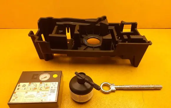 Peugeot 2008 II Tool set 9818867680
