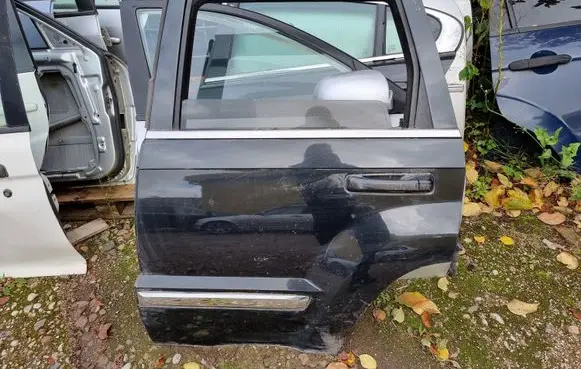 Jeep Grand Cherokee (WK) Rear door NOCODE