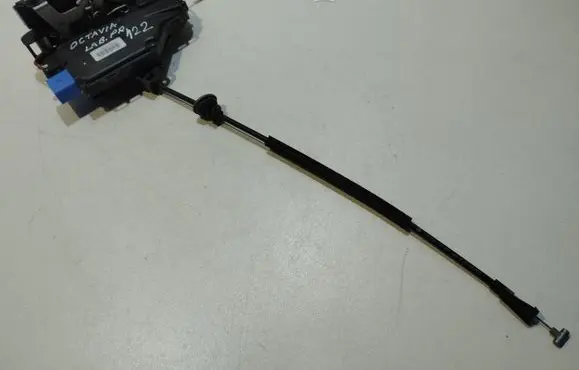 Skoda Octavia Mk2 (1Z) Front door lock 3D1837016AC
