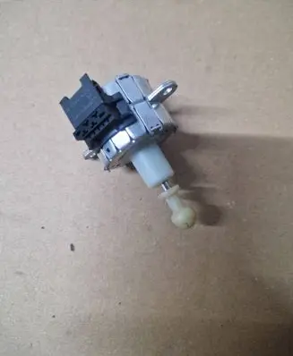 BMW 6 F06 Gran coupe Headlight level adjustment motor 1307220039