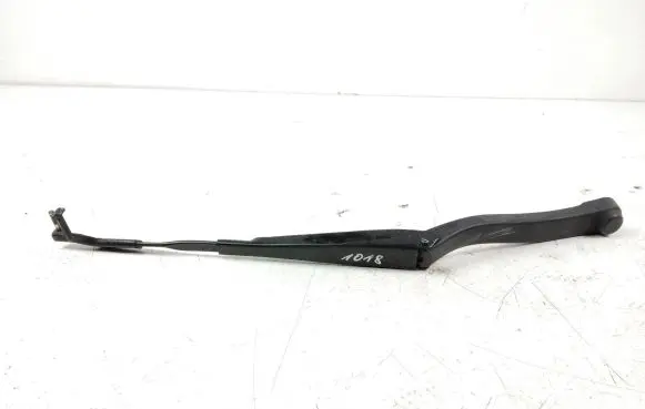 Mercedes-Benz E W212 Front wiper blade arm A2128201344