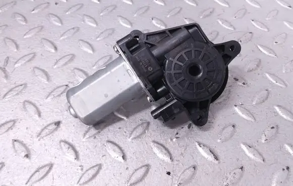 Nissan Pulsar Rear door window regulator motor GB558LC SD884409 C17690100