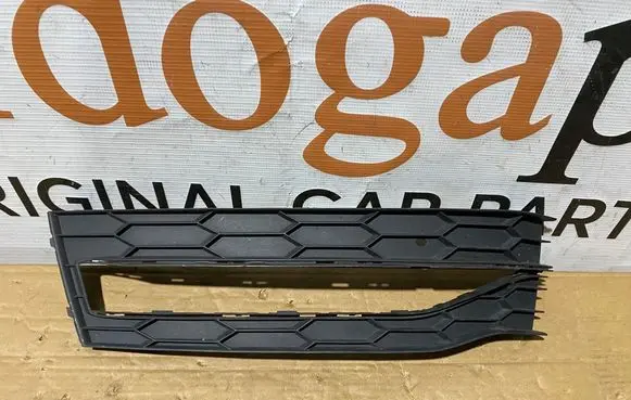 Skoda Superb B8 (3V) Front grill 3V0853665B