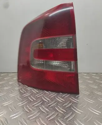 Skoda Octavia Mk2 (1Z) Rear/tail lights 1Z9945095