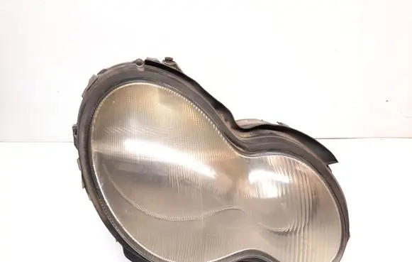 Mercedes-Benz C W203 Headlight/headlamp 2038200261