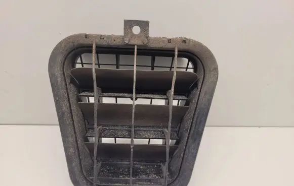 Audi A6 S6 C6 4F Quarter panel pressure vent 4B0819911B