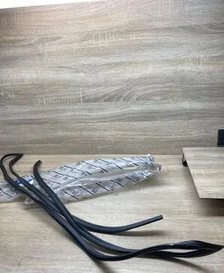 Windshield trim