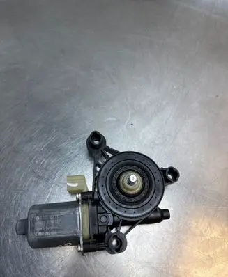 Audi A3 S3 8V Front door window regulator motor E850202099 0130822717