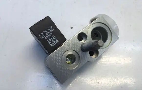 Ford Kuga III Air conditioning (A/C) expansion valve LX6A19849AB