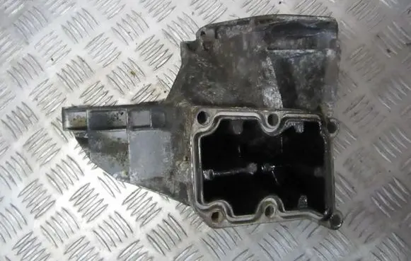 Mercedes-Benz C W203 Engine mounting bracket R1112361330