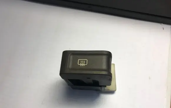 Audi 80 90 S2 B4 Windscreen/window heater switch 811941503