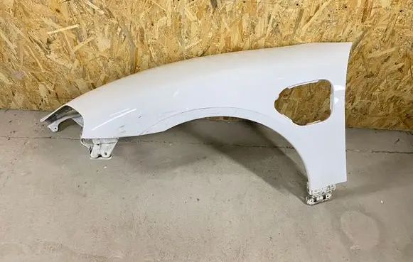 Porsche Taycan 9J1 Fender 9J1805625