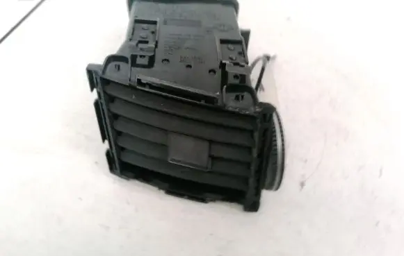 Dash center air vent grill