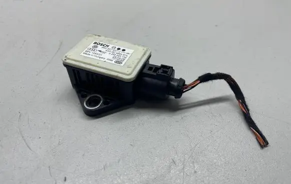 Audi A4 S4 B8 8K ESP acceleration yaw rate sensor 8K0907637C 0265005738 2014046