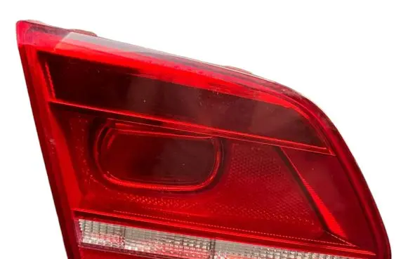 Volkswagen PASSAT B7 Tailgate rear/tail lights 3AE945093K 90004895
