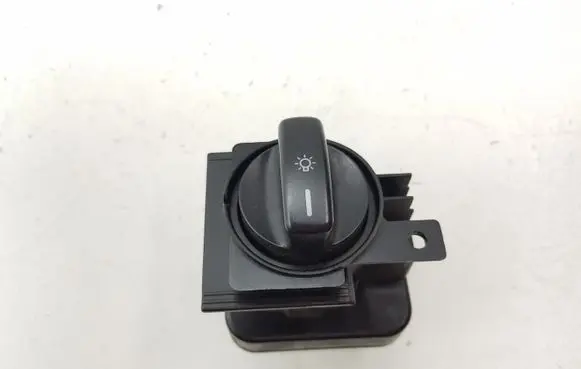 Mercedes-Benz B W245 Light switch 1695451004 32220101