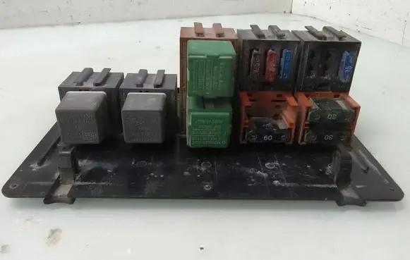 Volkswagen II LT Fuse module 