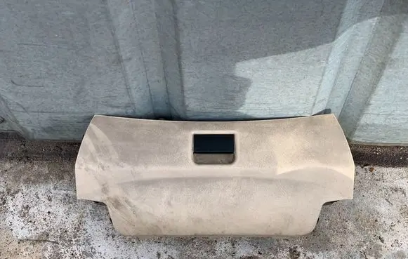 Glove box