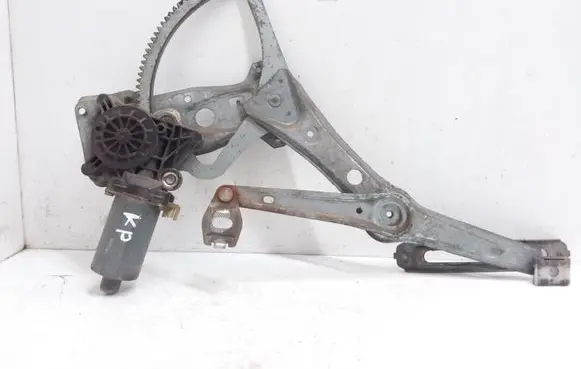 Mercedes-Benz E W210 Front door window regulator with motor 0130821670