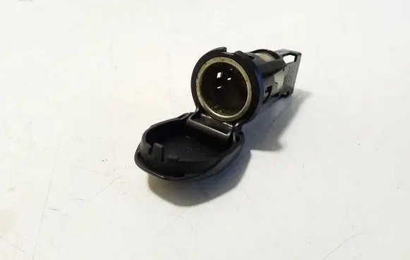 Nissan X-Trail T32 12 V Socket (rear) 