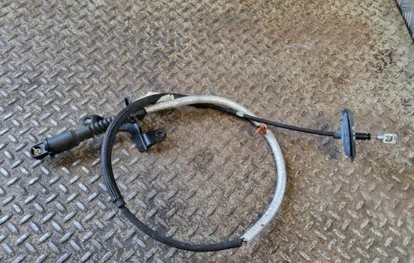 Jeep Grand Cherokee Gear shift cable linkage 68394556AB P68394556AB