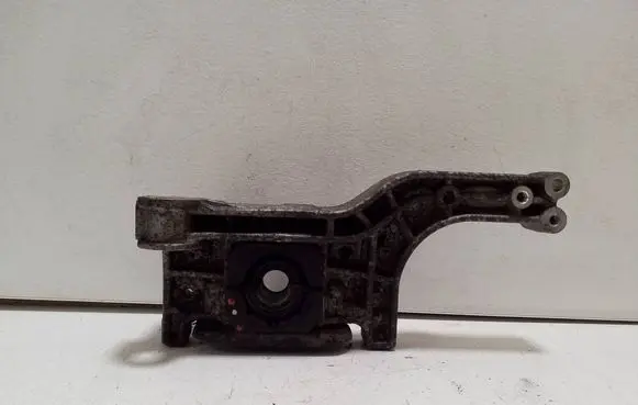 Porsche Taycan 9J1 Sway bar bush bracket, front 9J1413358A 971411055A