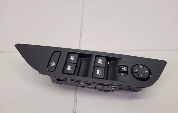 Peugeot 2008 II Electric window control switch 98421760ZD