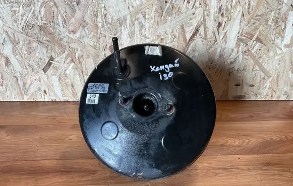 Hyundai i30 Brake booster 585001H400 201101071601