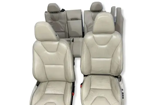 Volvo XC60 Seat set 