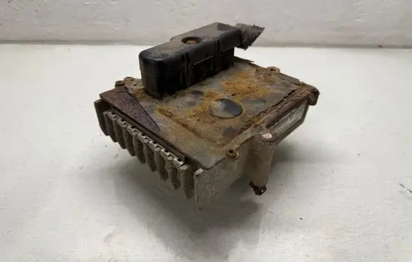 Chrysler Grand Voyager IV Engine control unit/module 04727