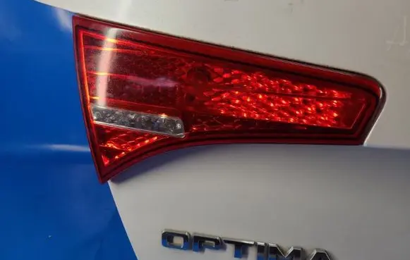 KIA Optima Boot/trunk interior light 