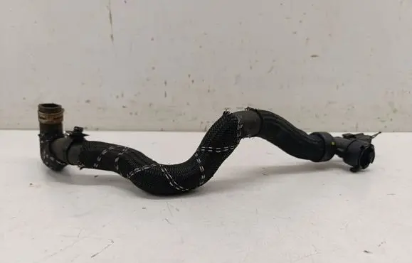 Engine coolant pipe/hose